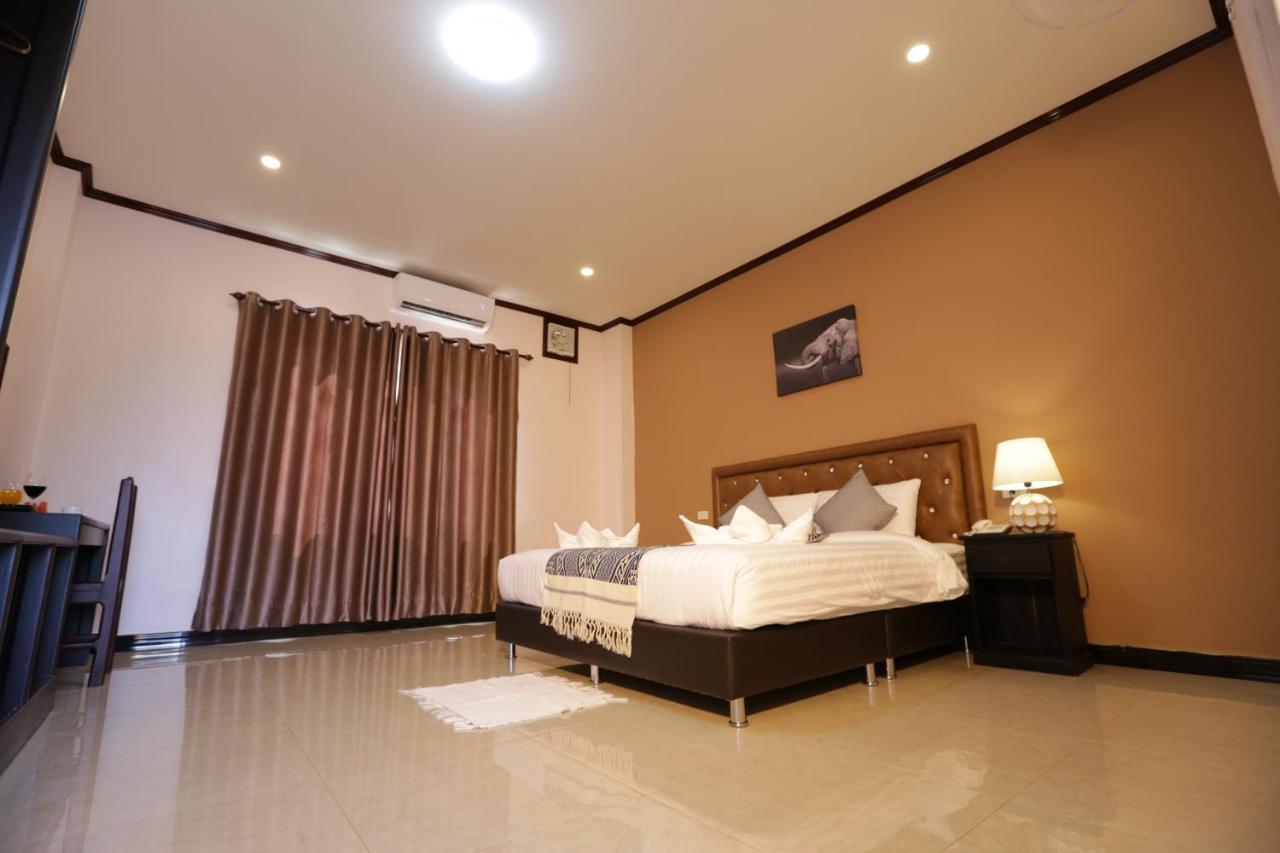 Khounmixay Hotel เวียงจันทน์ ภายนอก รูปภาพ